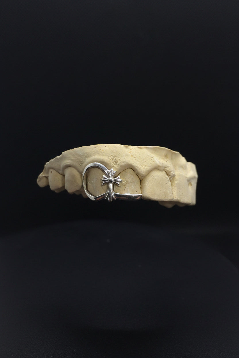 "Chrome Cross" Gap Grillz